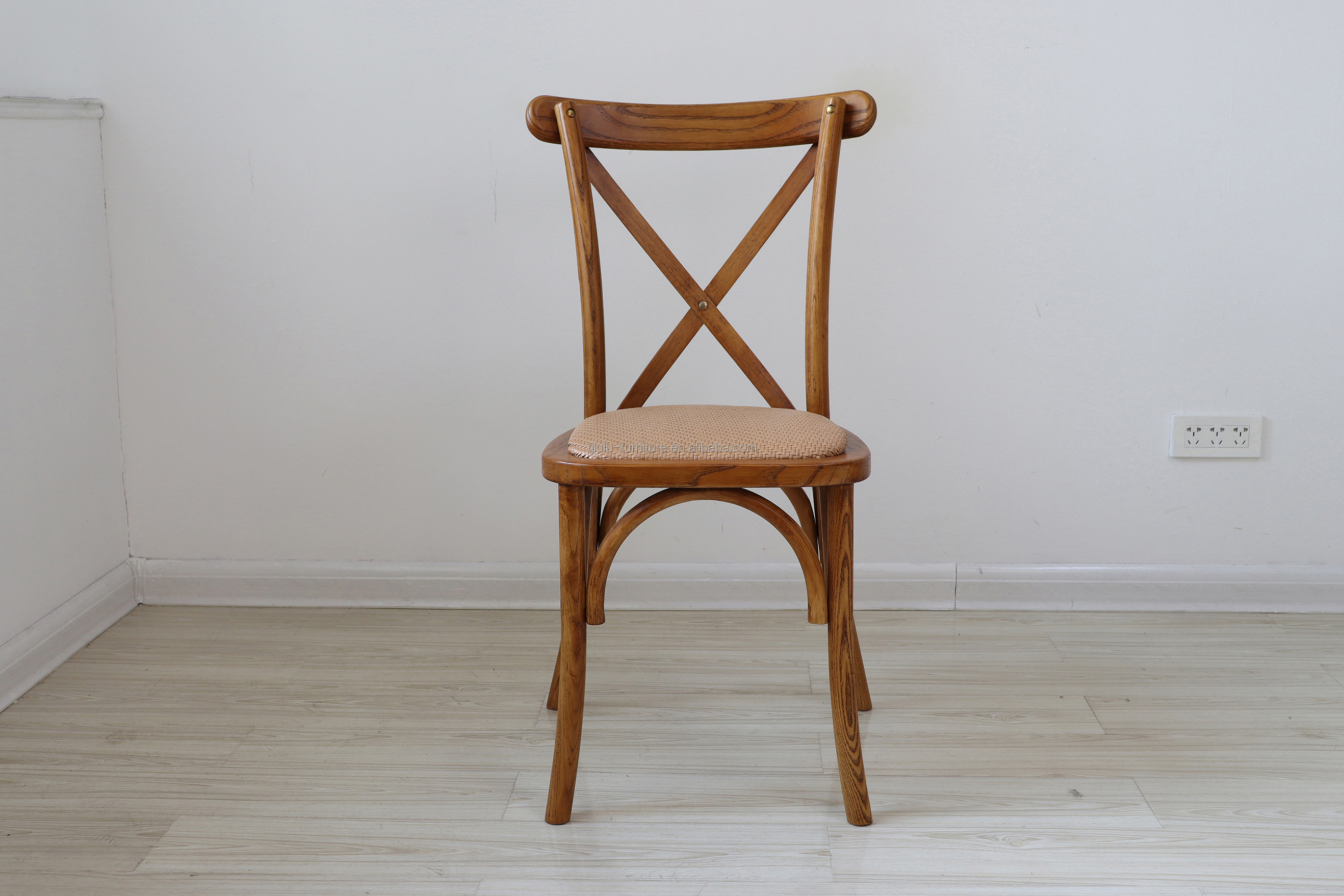 Folded Nordic Modern Rattan Cross Back Solid Wood Wedding Wooden Chair for Banquet Y Mail Packing