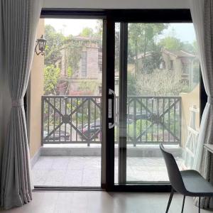 Glass Fiber Black Net Sliding Trackless Screen Door Solutions