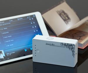 China hottest sale 5000 mAh charging bank portable speaker on sale