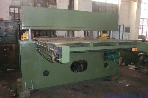 Quality Shoes / Leather / Foam Hydraulic Die Cutting Machine Automatic Feeding Mode for sale