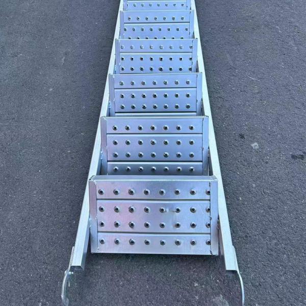 Scaffolding Climbing Platforms HDG Coating For Durability Scaffold Platform Ladder