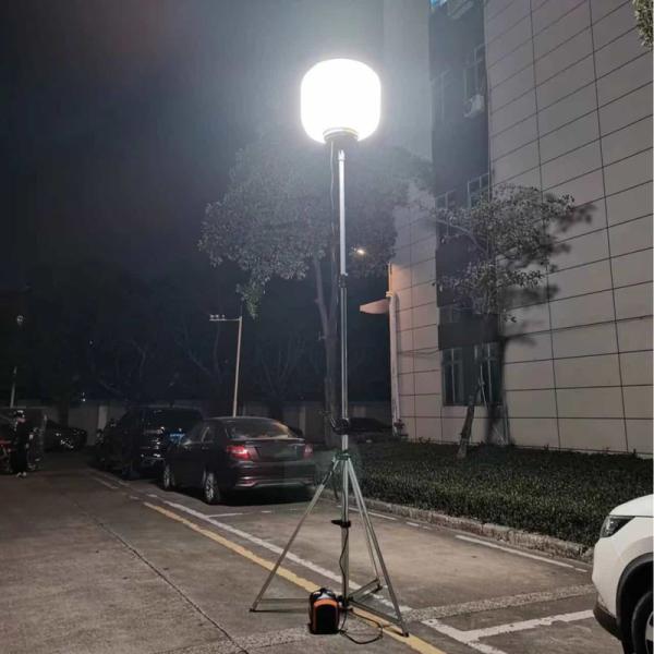 Battery Powered Glare Free Light Towers with Dust Absorption Function and 320W Output