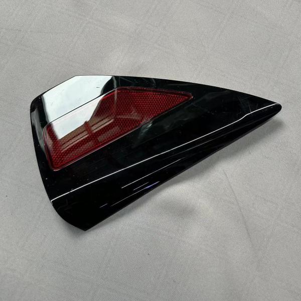 Left side rear reflector for Tesla Model 3 and Y 1518783-00-A 1084854-99-J 1448344-00-B