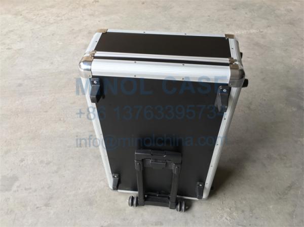 Quality 16 Space ATA Shock Effects Rack Case With  Casters for sale