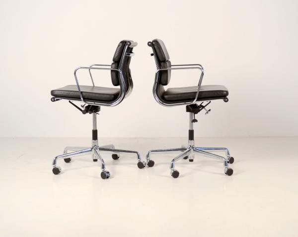 Quality 360 Degree Swivel Aluminum Group Management Chair With Gas Lifting / Knee Tilt Mechanism for sale