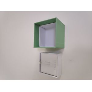 Wholesale custom luxury rigid jewelry packaging box with laser flower