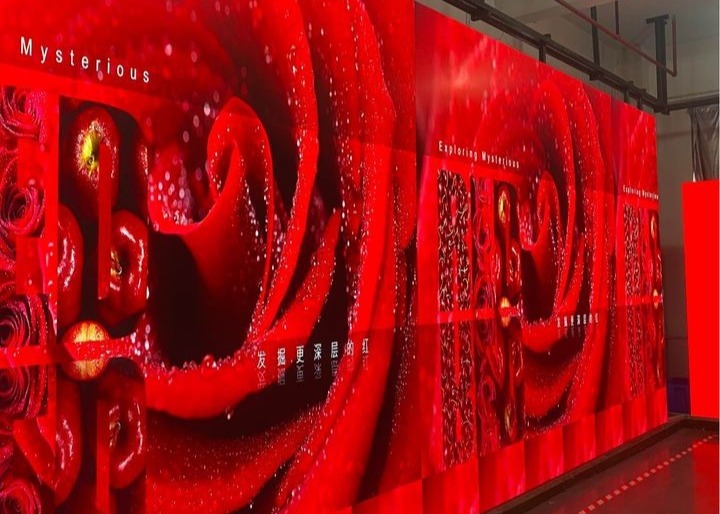 Aluminum Cabinet Material Fixed Led Display with Module Resolution of 32*32 and Smd3535/2727 LED Shape Size