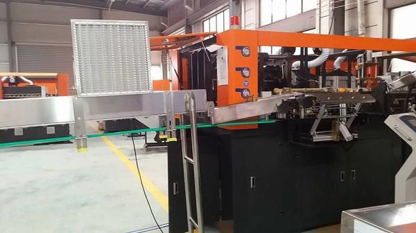 Quality Gravity Filling Technology Injection Blow Molding Machine With SMC Cylinder for sale