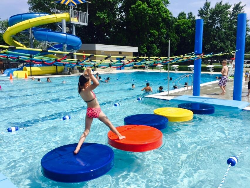 Water Park Lazy River And Swimming Pool Floating Bridge With Climbing Net