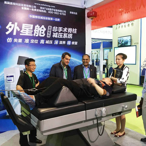 Stable Performance Lumbar Decompression Machine High Negative Pressure