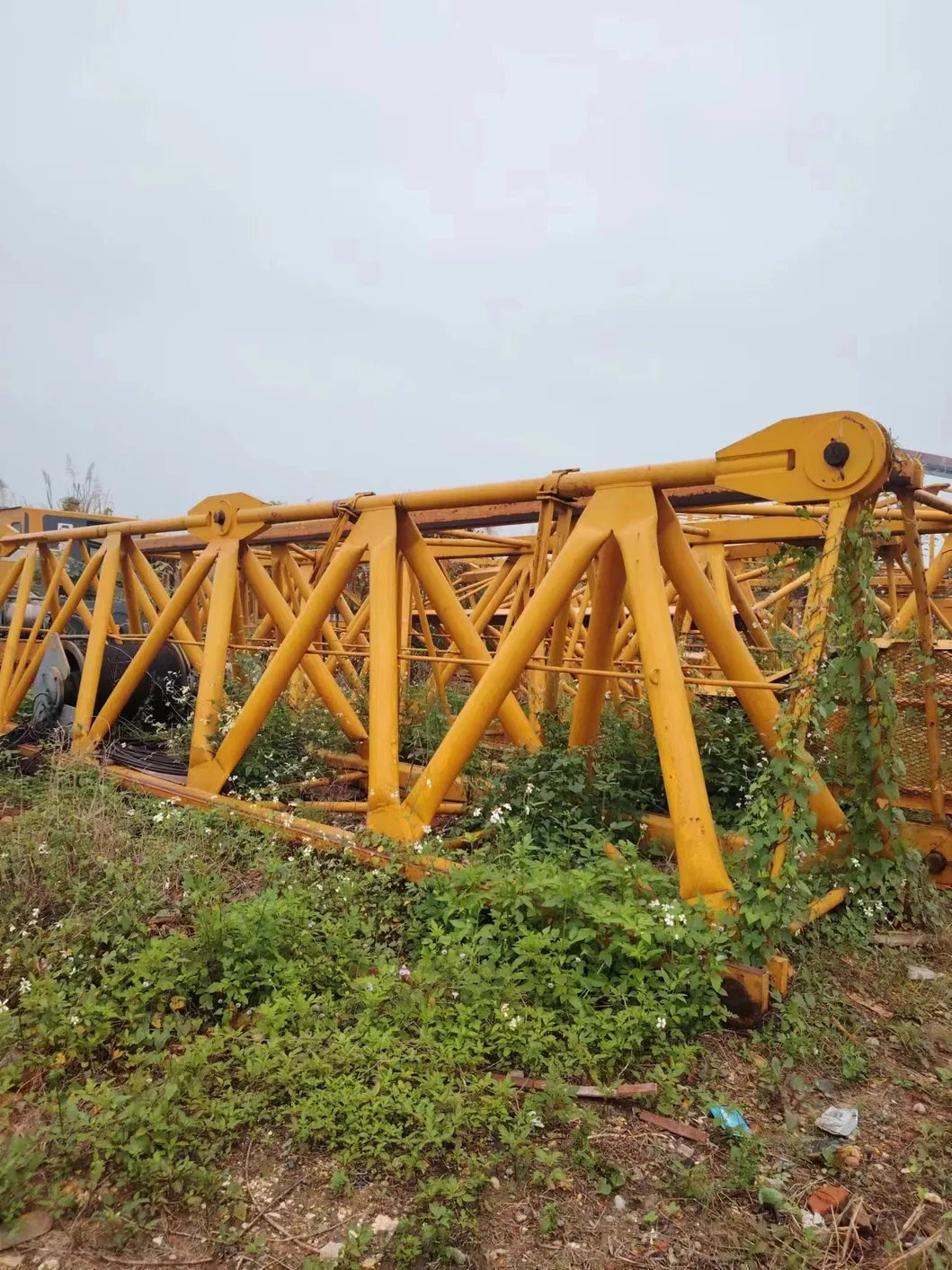 Long Durability Certified Pre-Owned Tower Cranes Zoomlion T1100-63 From Lifting Heavy Materials