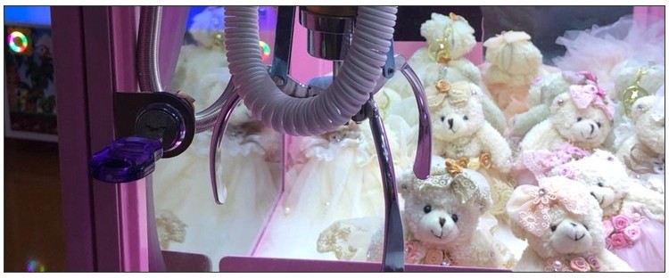 Doll Vending Arcade Game Toy Crane Machine English Version CE Certificate