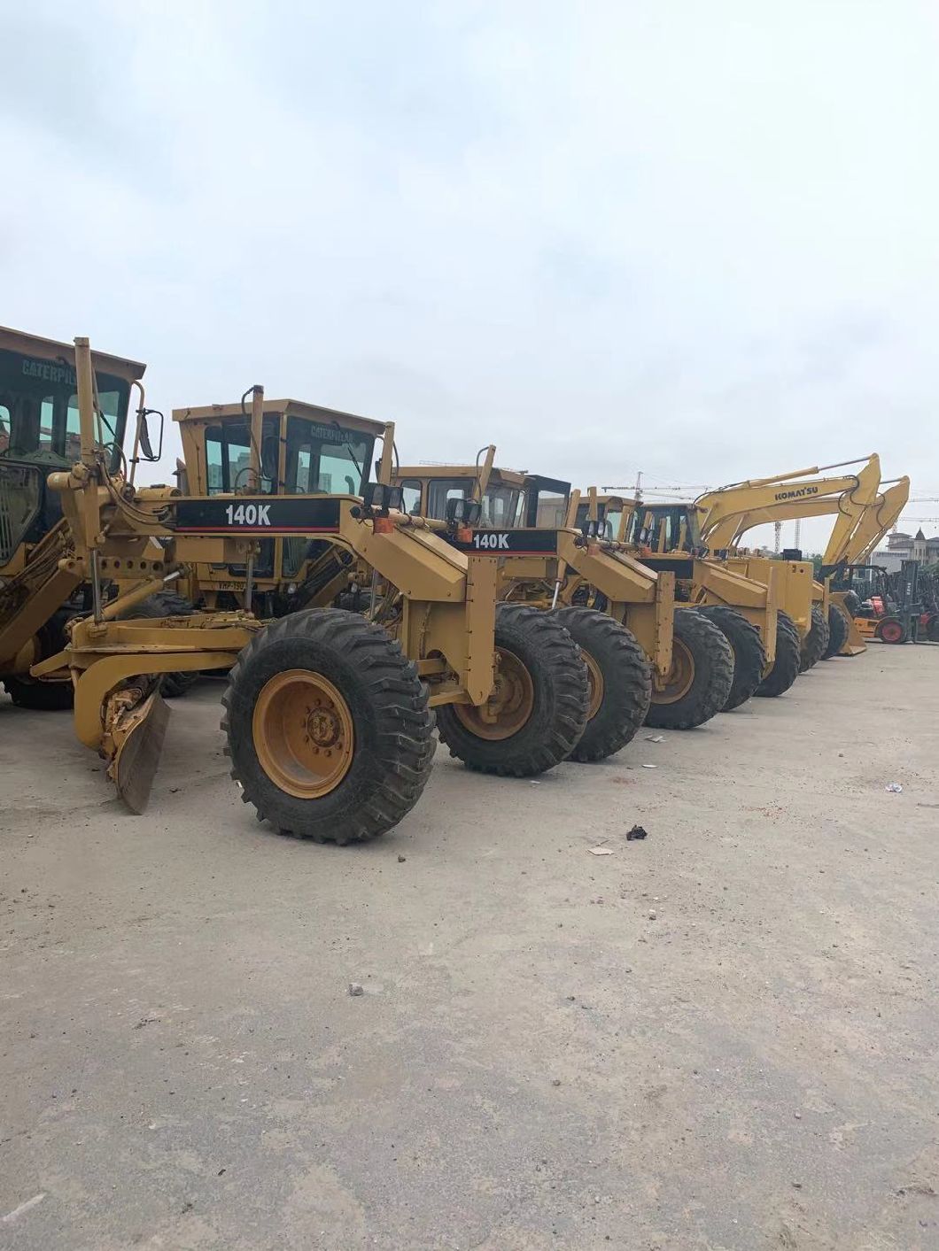 Used Heavy Forklift Fd320 32ton Komats U Diesel Forklift with Good Working Condition