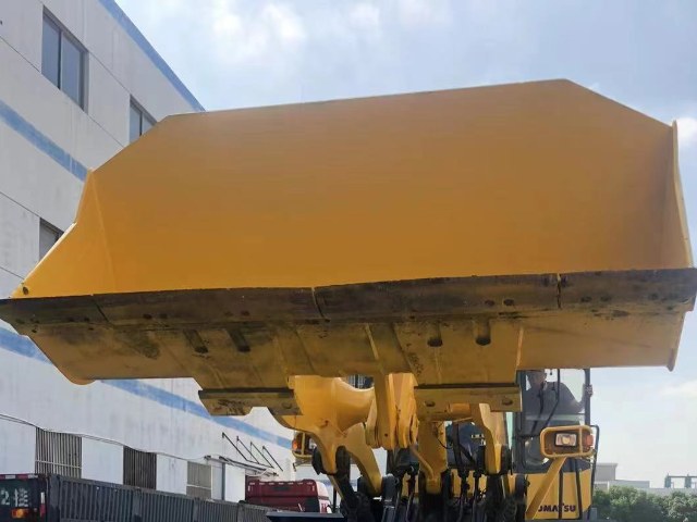 Komatsu WA470 Loader Bucket