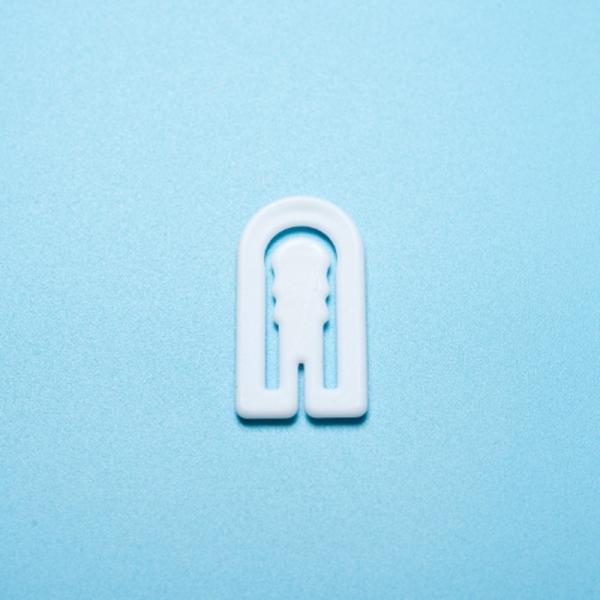 Quality 33mm Transparent U Shaped Plastic Clips For Garment Fastener for sale