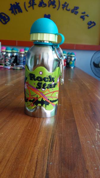 Quality 400ml single wall stainless steel water bottle with silicone gripper for sale