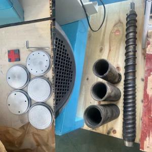 China Full Fat Soya Bean Extruder Machine Extruder Soybean Soya Meal Making Machine Aqua Soya Corn Sticks Feed Extruder on sale