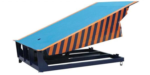 Quality Heavy Duty Workshop Automatic Dock Plate Dock Door Levelers 25000-40000LBS Safe Design For Capacity Dock Operations for sale