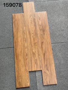 Frost Resistant Wood Look Porcelain Tile 900mm Ceramic Brown Non Slip Surface