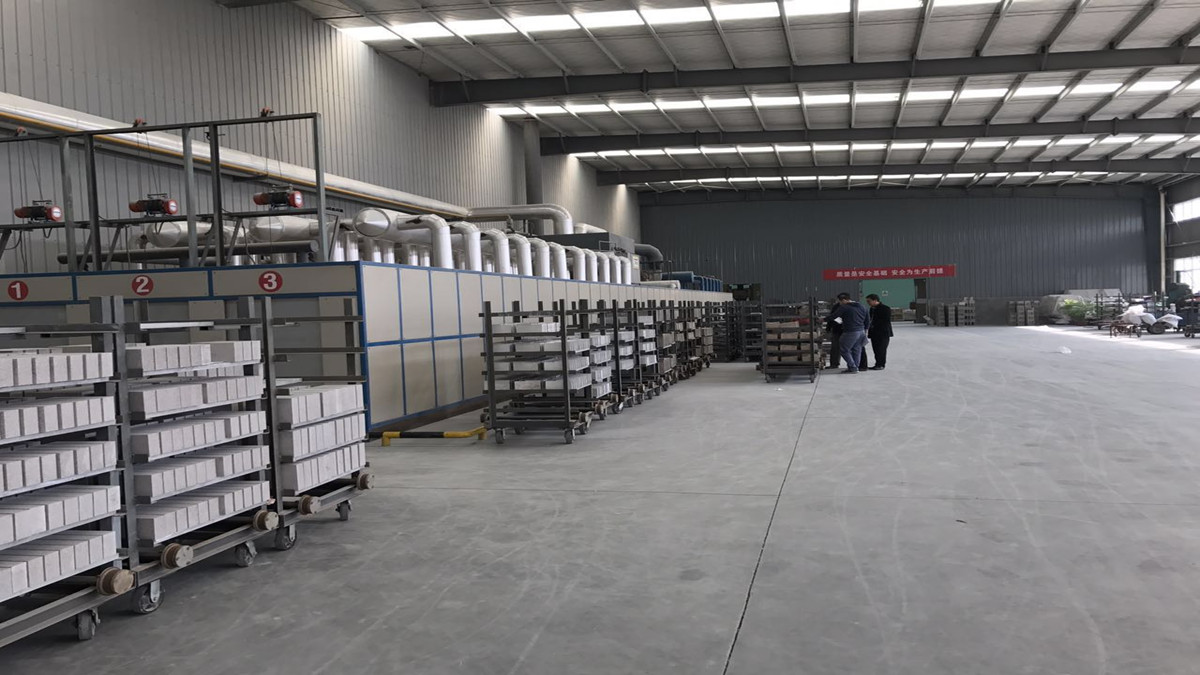 Temperature Furnace IFB2300 Mullite Insulation Brick with ISO9001-2008 Certification