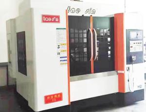 China Spindle Speed CNC Horizontal Machining Center Japan Mitsubishi CNC Machines on sale