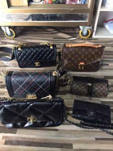 China Refined Linings Second Hand Luxury Bags With Sturdy Stitching Robust Metal Hardware on sale