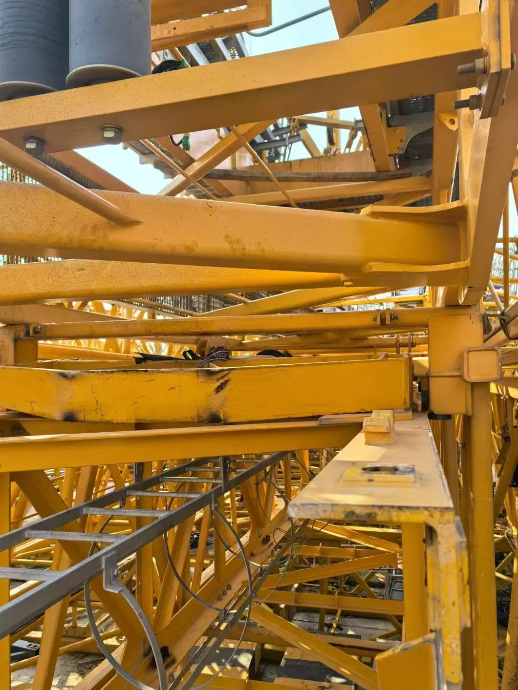 Tower Crane Rentals Zoomlion 7020-12 Advanced for Ultra-Large Construction and Infrastructure Projects