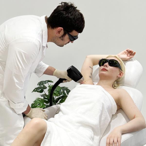 Diode Laser Hair Removal Machine KM 2024 Exchange 6 Size With 3000W High Power Handle