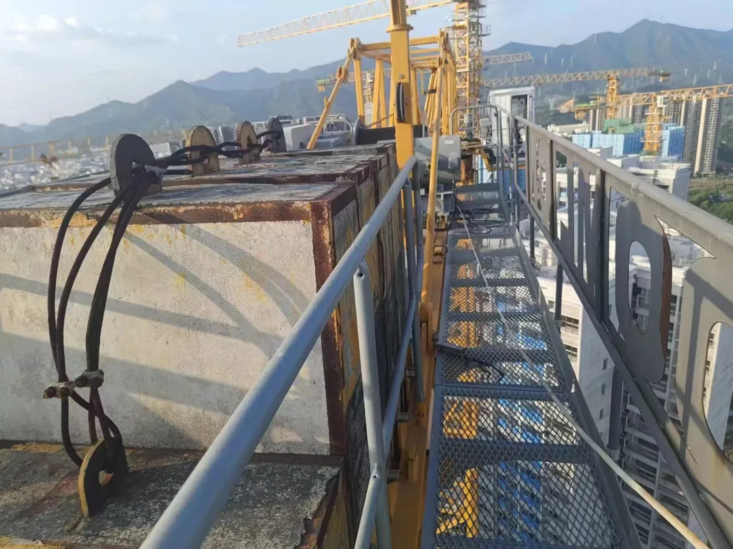 Construction Tower Crane Zoomlion 7020-12 for Large-Scale Construction Building Projects