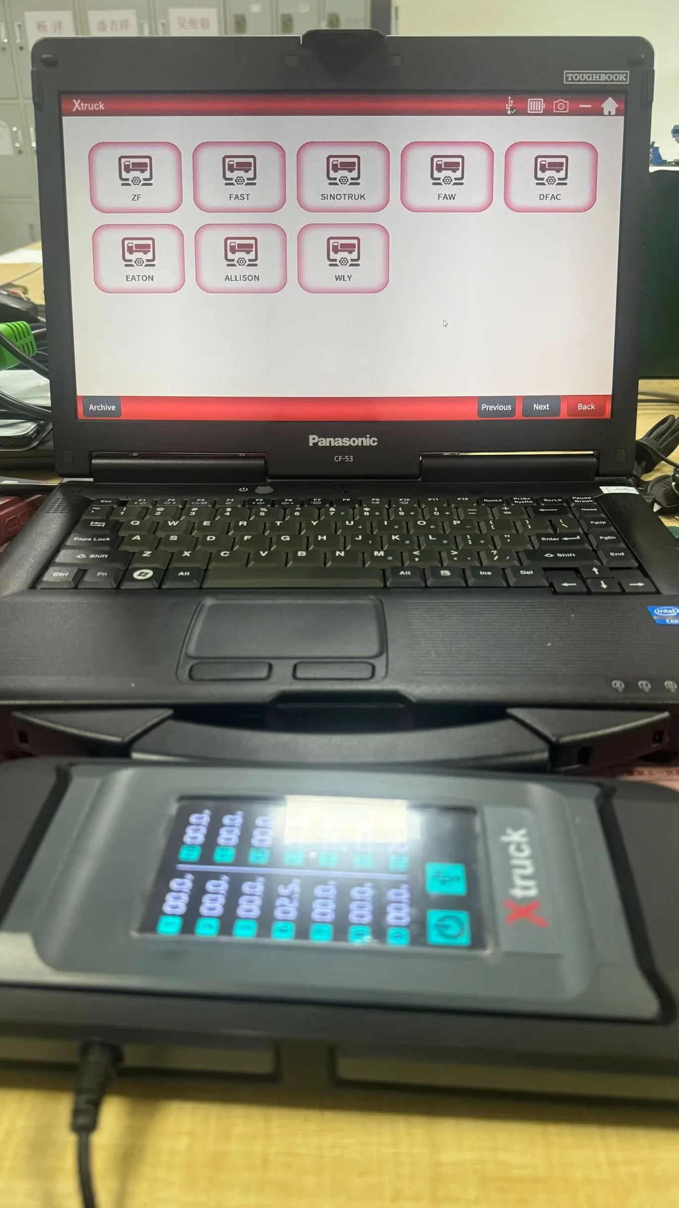 Xtruck Chassis Inspection with Getac Tablet ZF Function Reading Code for Heavy Duty Truck FAST SINOTRUK Eaton ZF WABCO