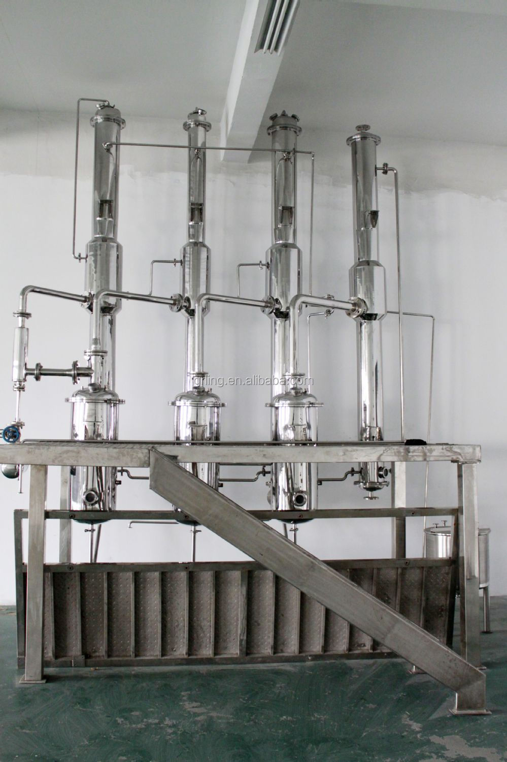 PLC Single Effect Falling Film Evaporator 1000-10000l/H Oil Distillation Ethanol Recovery System