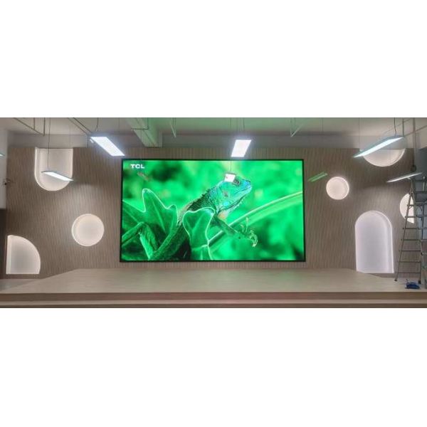 16 Bit COB Small Digital Advertising Screens Systems For Perimeter Flicker Free