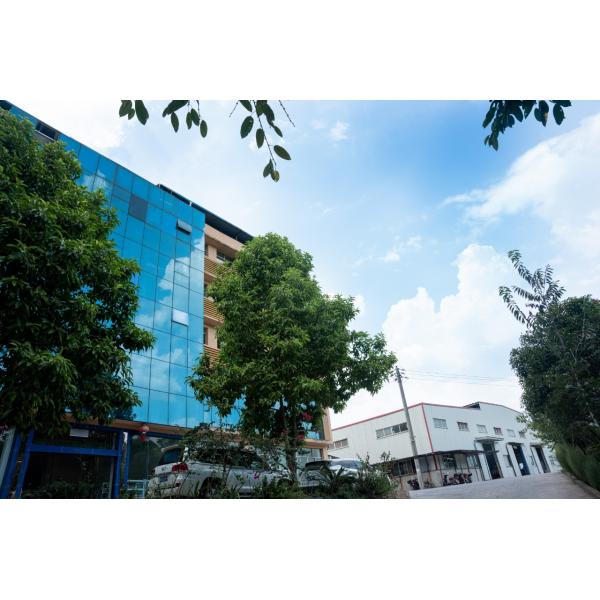 New Cast Iron SD23 SD25 Cylinder Head for Nissan Pickup King-Cab Cabstar