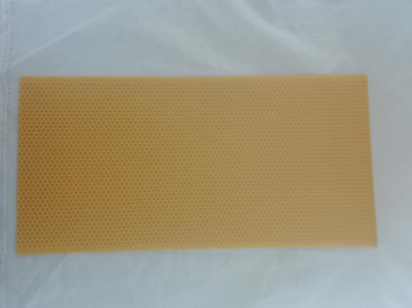 Quality Beekeeping Tools Equpment Beekeeping Plastic Bee Foundation Sheets for sale