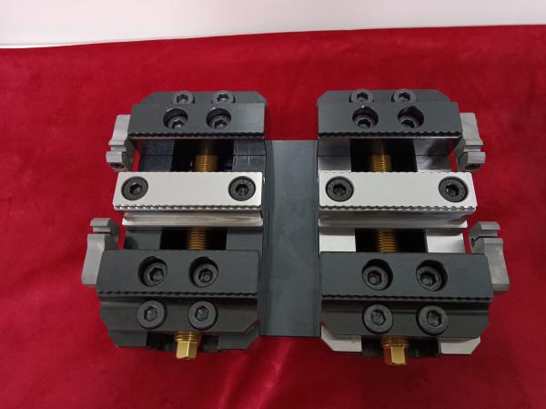 Quality CNC Horizontal Mill Machine Vise 0.02mm 4 Axis Manual Exchange for sale
