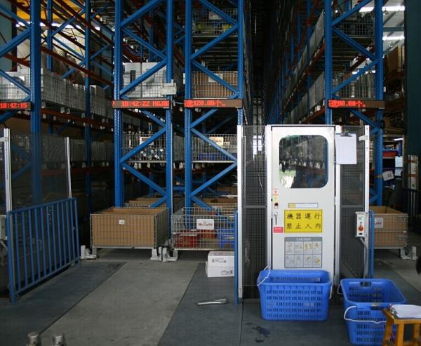 Quality Automated Storage Retrieval System Industrial Pallet Racks For Warehouse for sale