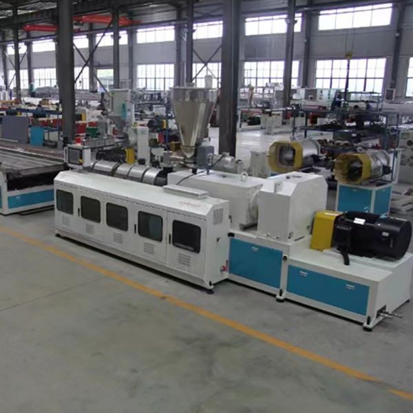 Manufacturing Plant Automatic Pvc Hollow Sheet Making Machine with Twin Screw Type