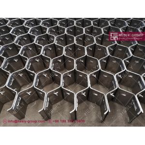 Refractory Hexagonal Mesh | Offset Lances | 410S | 50mm depth | 14gauge