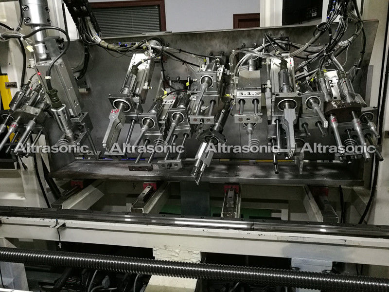 30Khz Ultrasonic Several Riveting Actions Performed Simultaneously with One Sonotrode