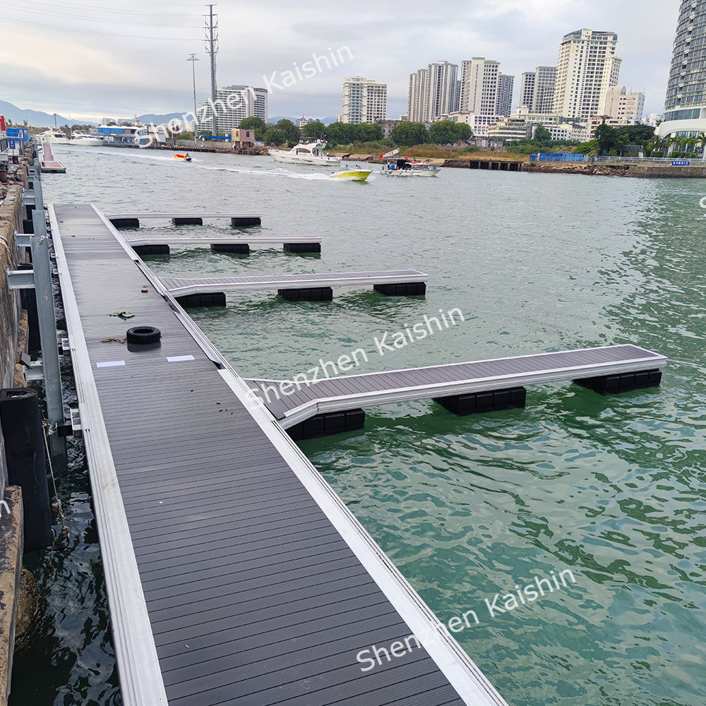 Customizable Aluminum Alloy Floating Dock Floating Walkway Pontoon With Mooring Cleats/WPC Decking For Marina Operations