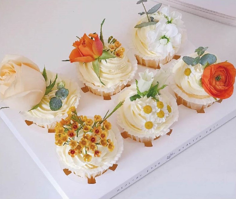 Custom new arrived birthday party baking supplies one-time used mini cupcake wrappers disposable recycled muffins cup