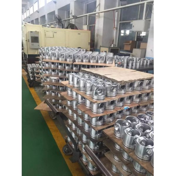 DE08TIS 65.02501-0228B DE08 Cylinder Liner Kit Piston Ring Bushing