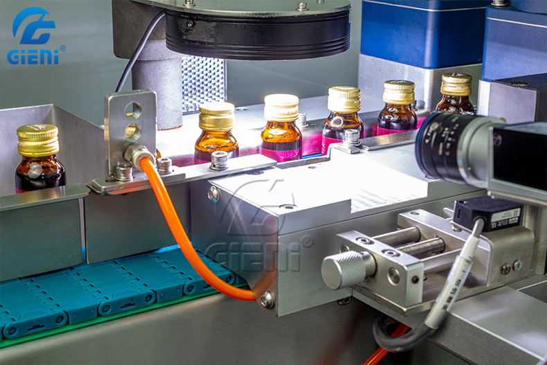 Double Head Rotary Labeling Machine For Cylindrical Containers