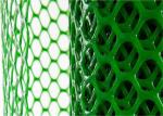 Hexagonal Hole Plastic Mesh Netting Green Color UV Resistance For Poultry