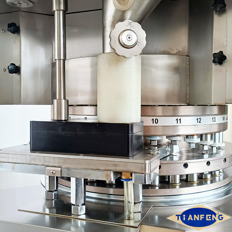 ZPG29 D Tooling Pill Tablet Compression Machine 120000 Pcs / H 7.5 KW