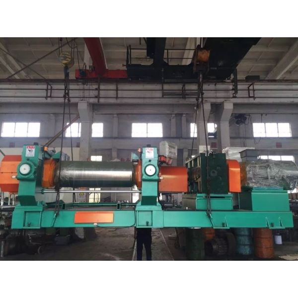 XK-560 Rubber Mixing Mill With Stock Blender For Rubber Compounding 1