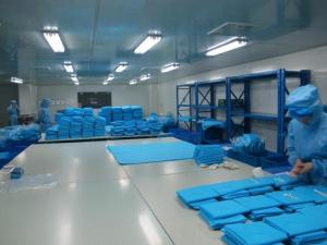 China Disposable Lab Gown /Disposable Medical Scrubs Non Absorbent Sms Material on sale