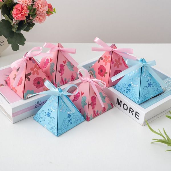 Glossy / Matte Lamination Customized Gift Box House Shaped Gift Paper Packaging Box