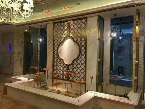 Quality Hollow Design Metal Room Dividers Partitions 4cm Thickness Cuboid Shape for sale
