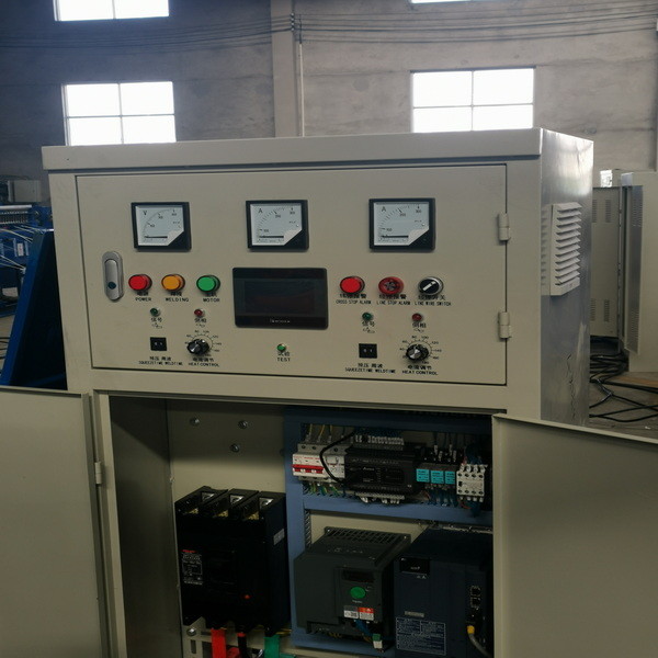 6ft Width Noiseless Automatic Welding Machine , 100times/Min Stainless Steel Welders